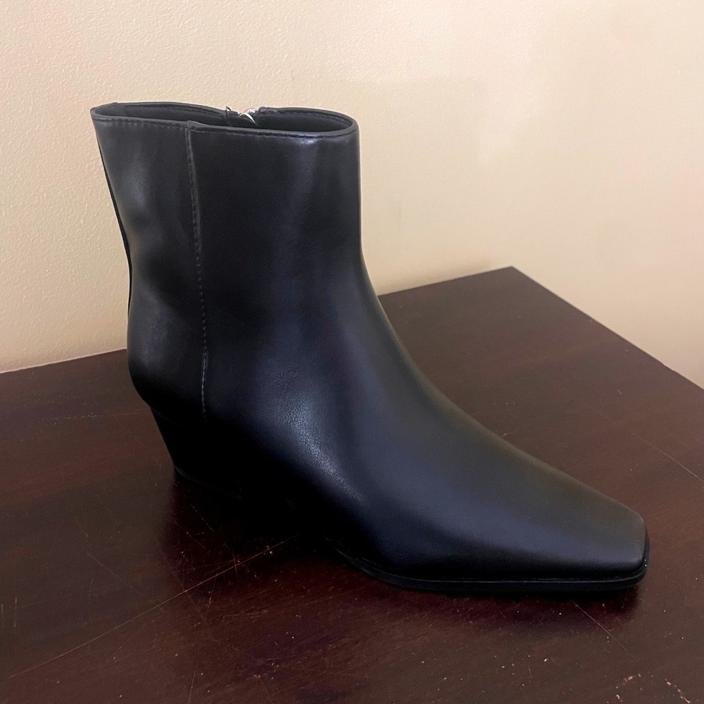 Old Navy Black City Bootie Square Toe Block Heel Ankle Boots Womens 6.5 788053-0 - Picture 2 of 8
